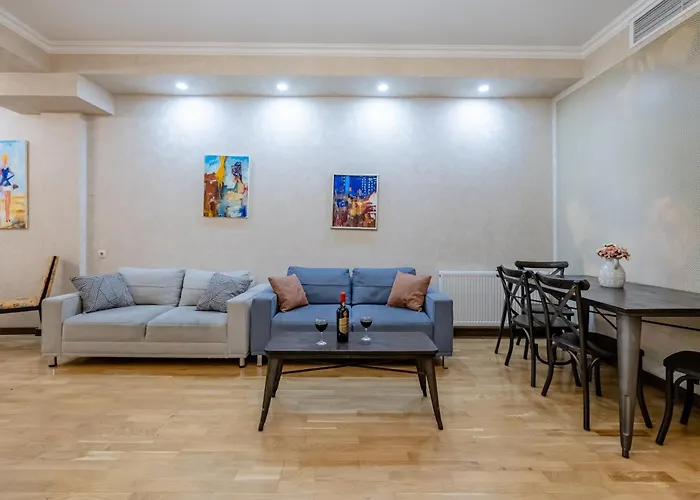 Apartment On Rustaveli Avenue