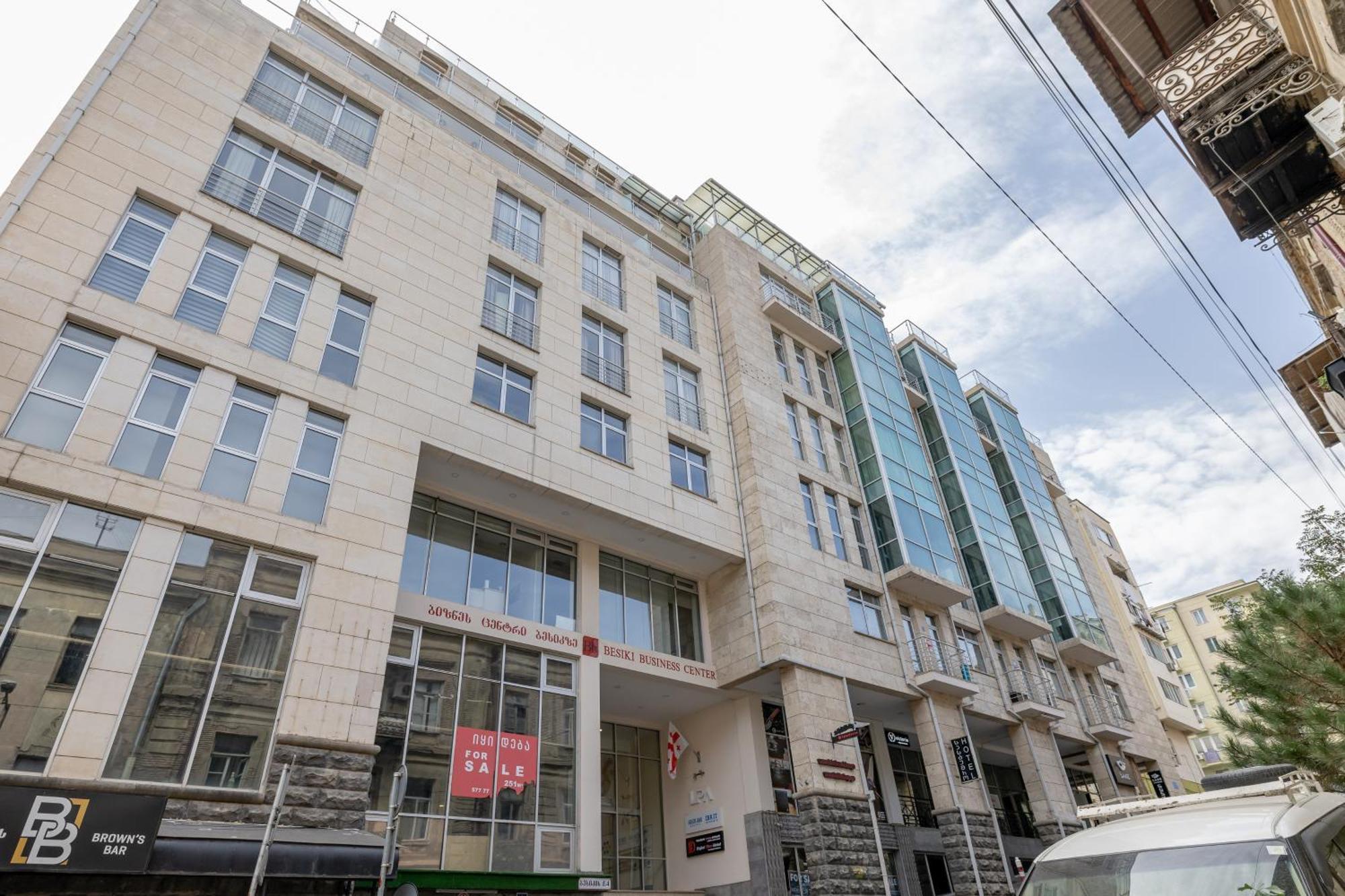 דירה On Rustaveli Avenue טביליסי